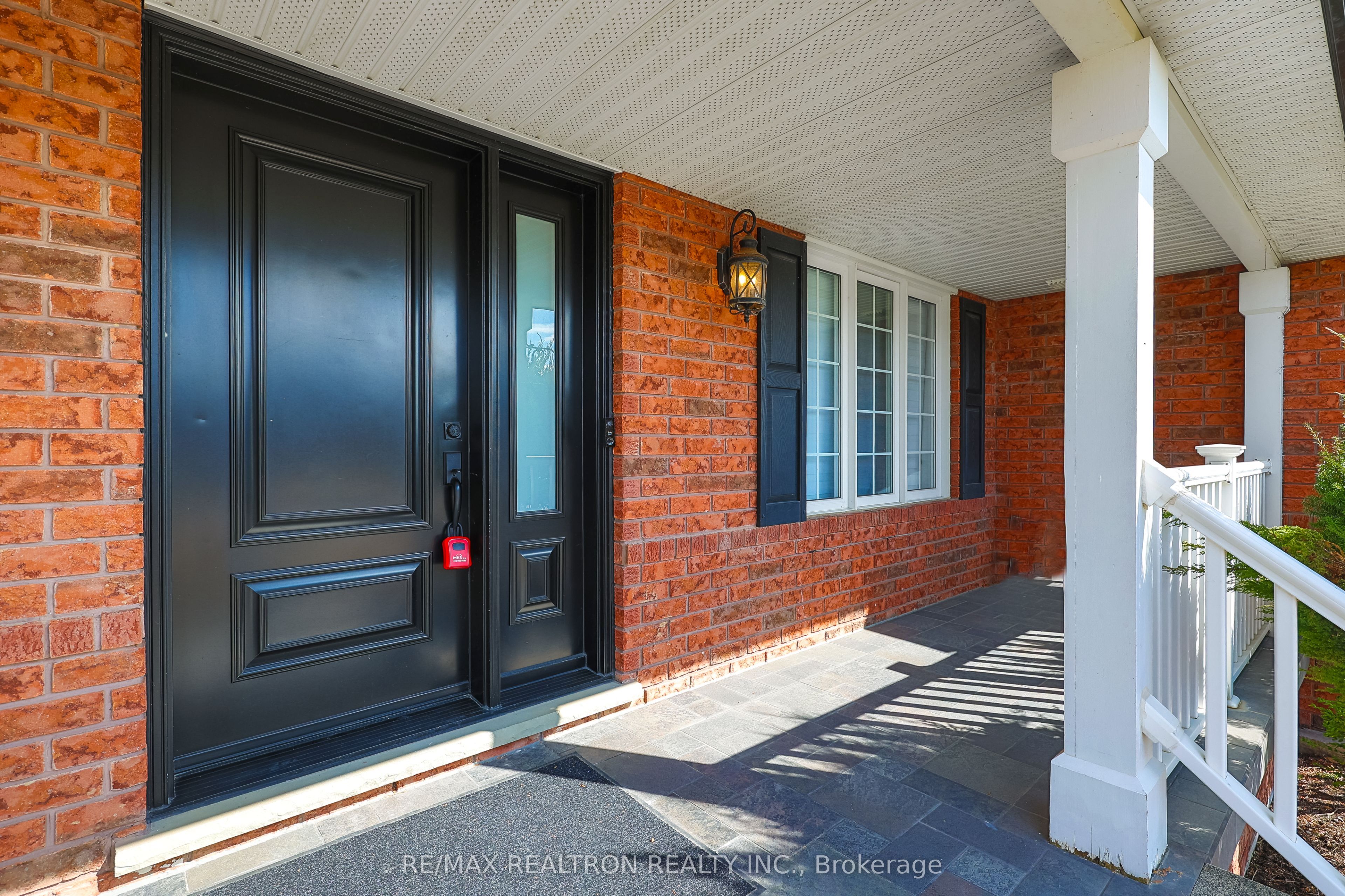 Additional image 2 of 25 Highcastle Avenue, Georgina, ON, L4P 4B4