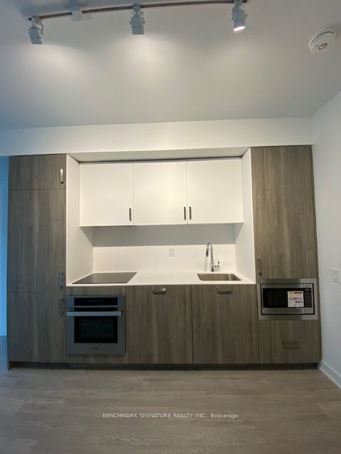 1715-88 Queen Street E, Toronto, ON, M5C 0B6