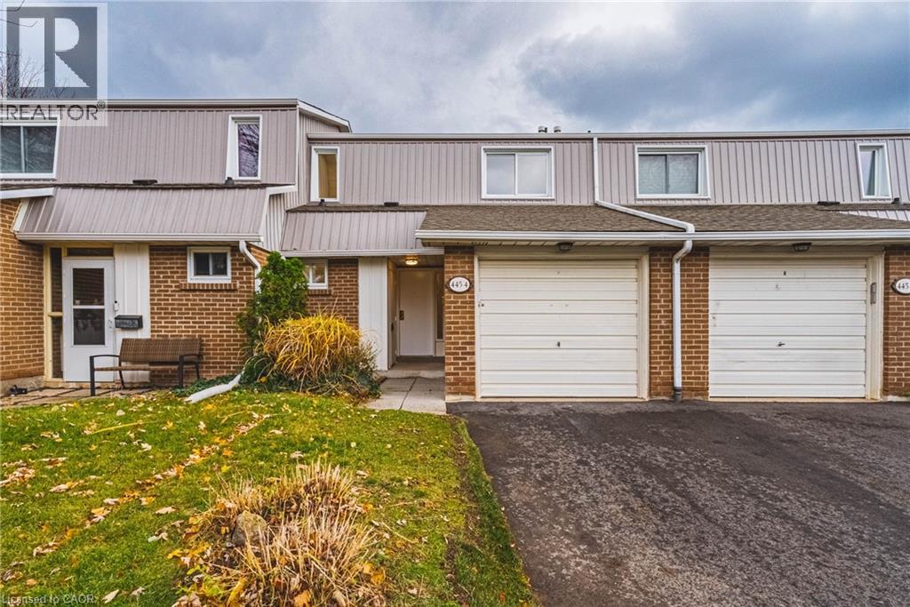 4-445 Woodview Road, Burlington, ON, L7N2Z9