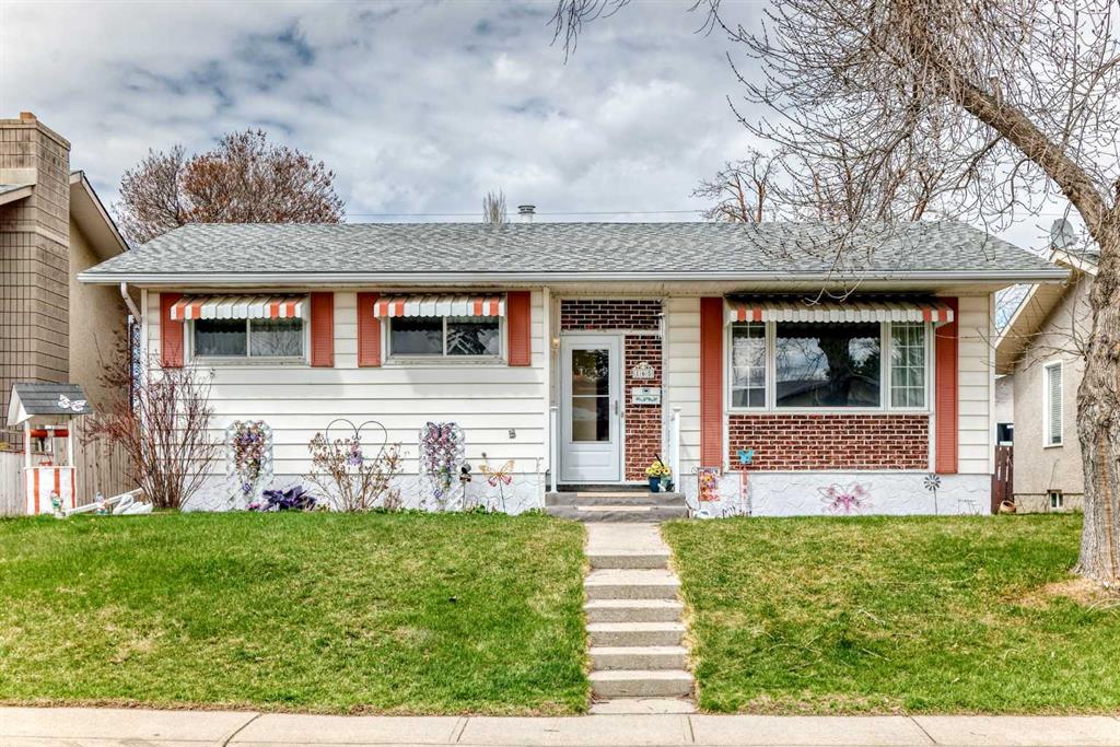 165 Marbrooke Circle NE, Calgary, AB, T2A 2W4