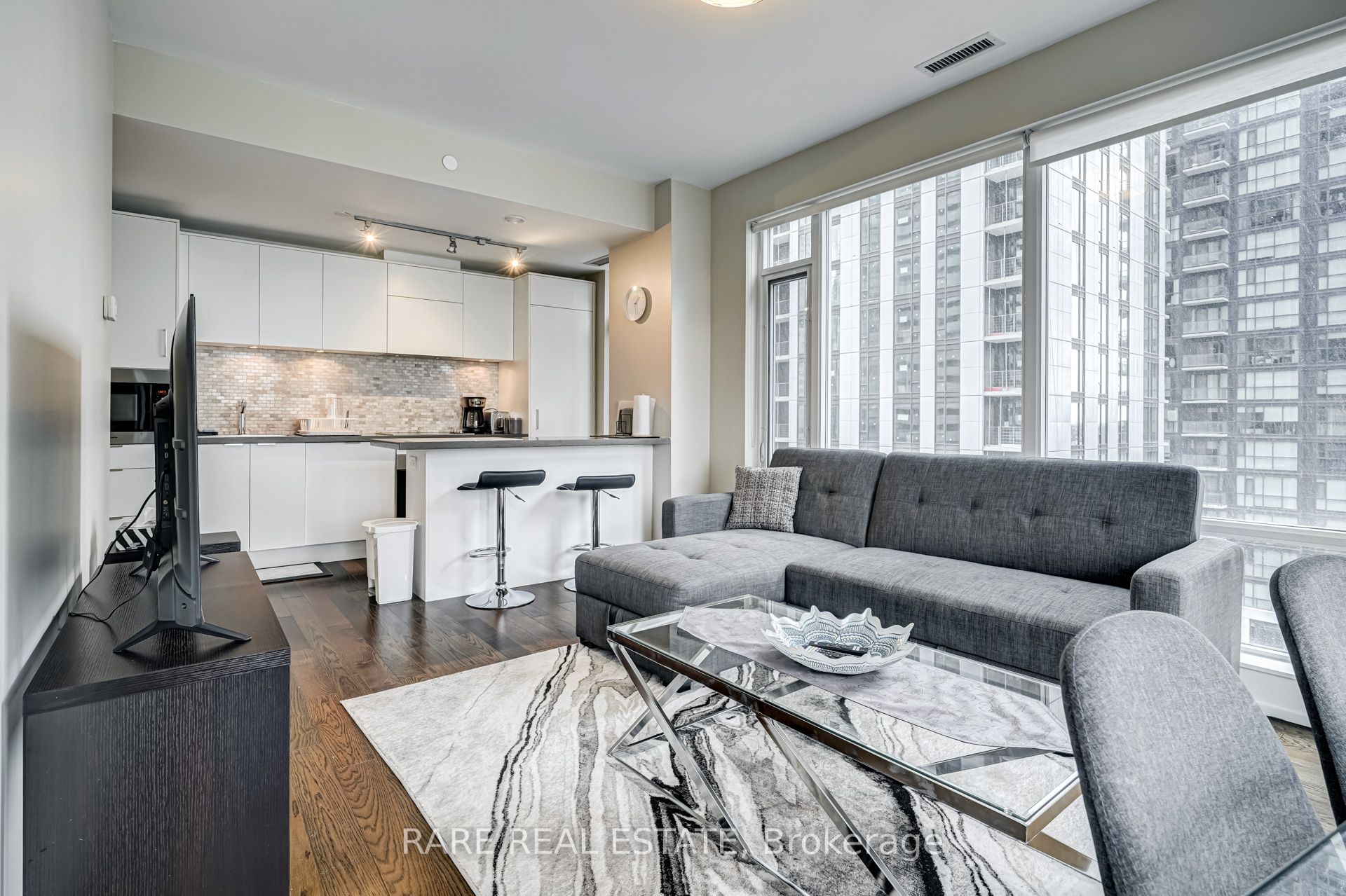 Additional image 5 of #1902-21 Widmer Street, Toronto, ON, M5V 2E8