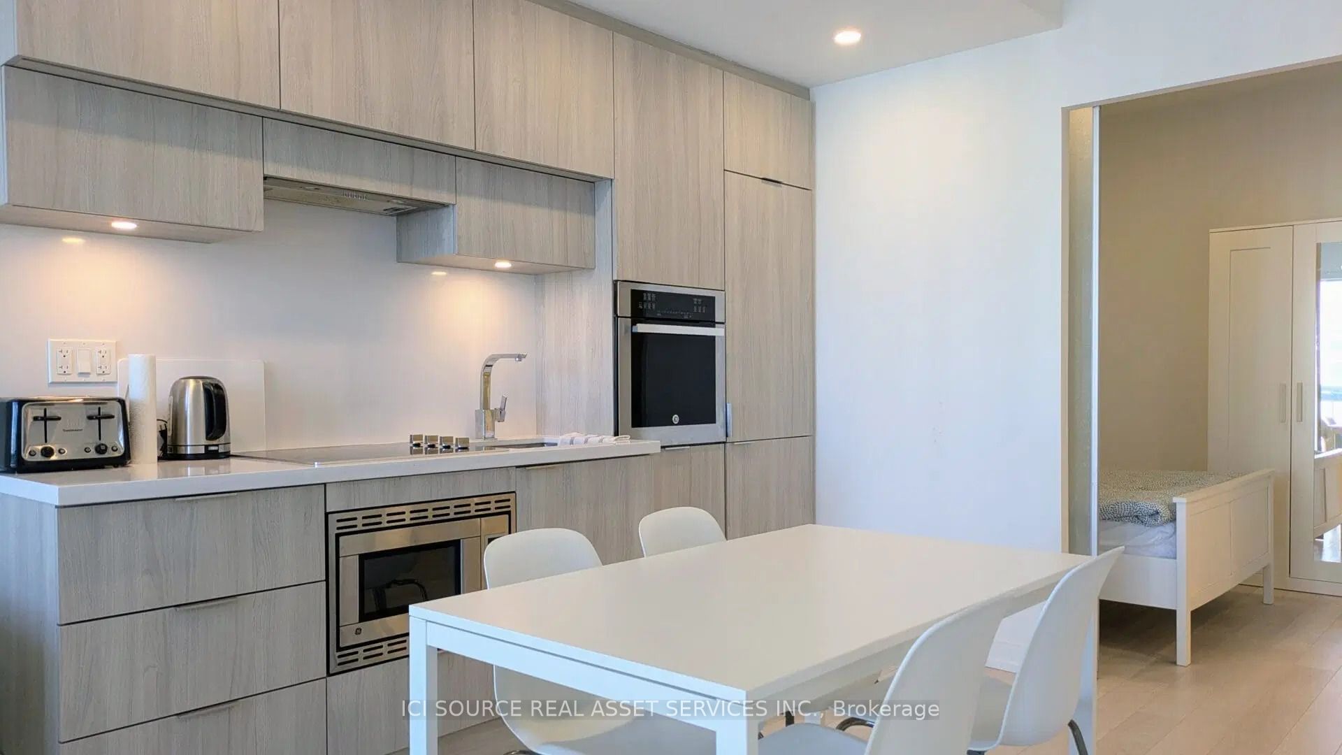 Additional image 4 of 3210-39 Roehampton Avenue, Toronto, ON, M4P 0G1
