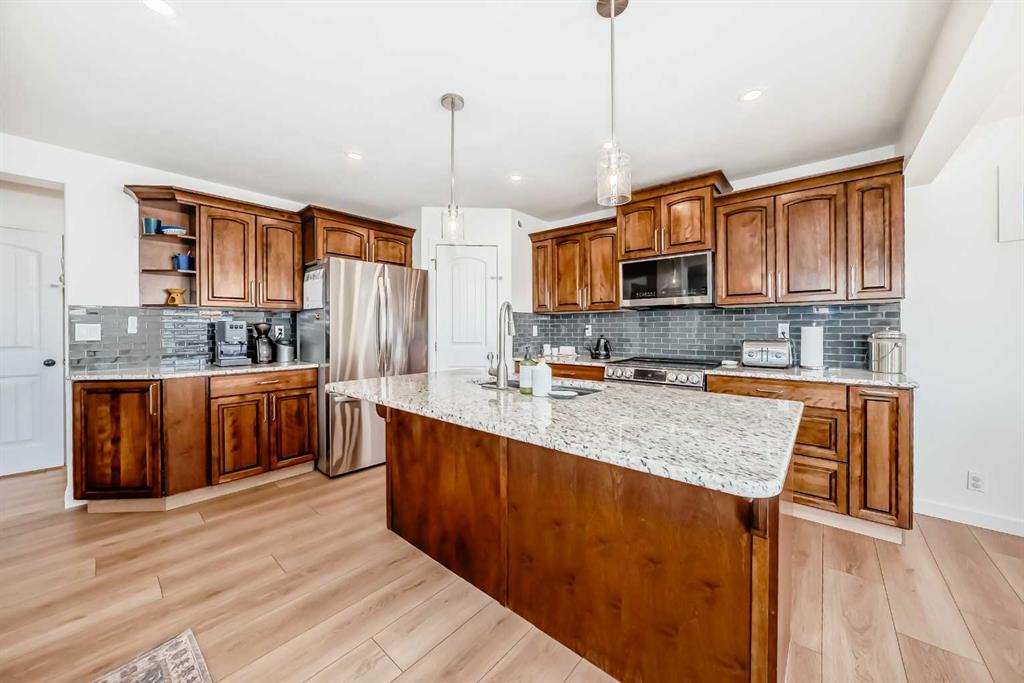 Additional image 5 of 26 Lawson Close, Red Deer, AB, T4R 0H4