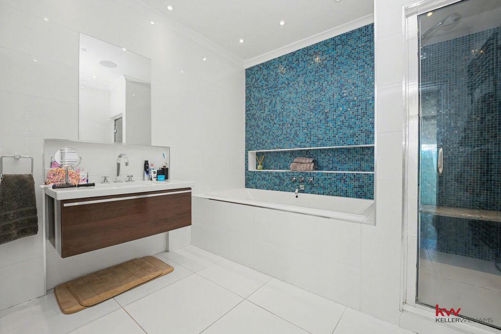 Additional image 13 of 5 bed penthouse for saleGoldings, Hertford SG14