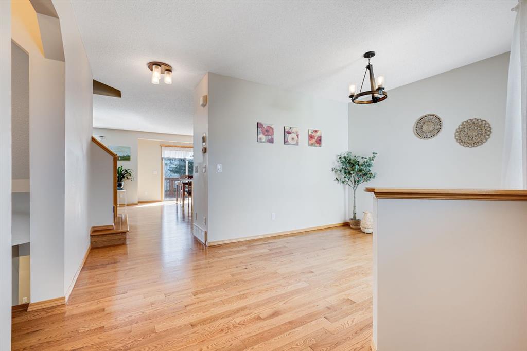 Additional image 3 of 281 Bridlemeadows Common SW, Calgary, AB, T2Y 4V4