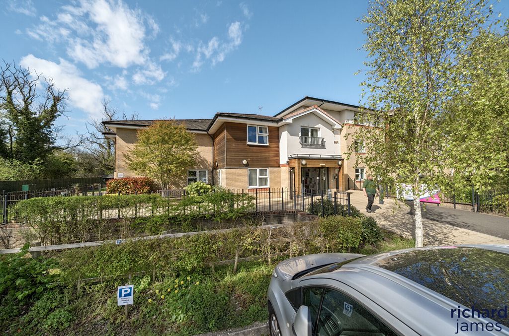 Additional image 11 of 1 bed flat for saleFitzwarren Court, Kingsdown Road, Swindon SN3