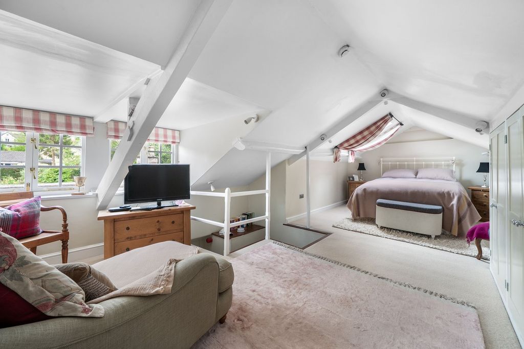 Additional image 16 of 3 bed flat for saleThrupp Lane, Thrupp, Stroud GL5