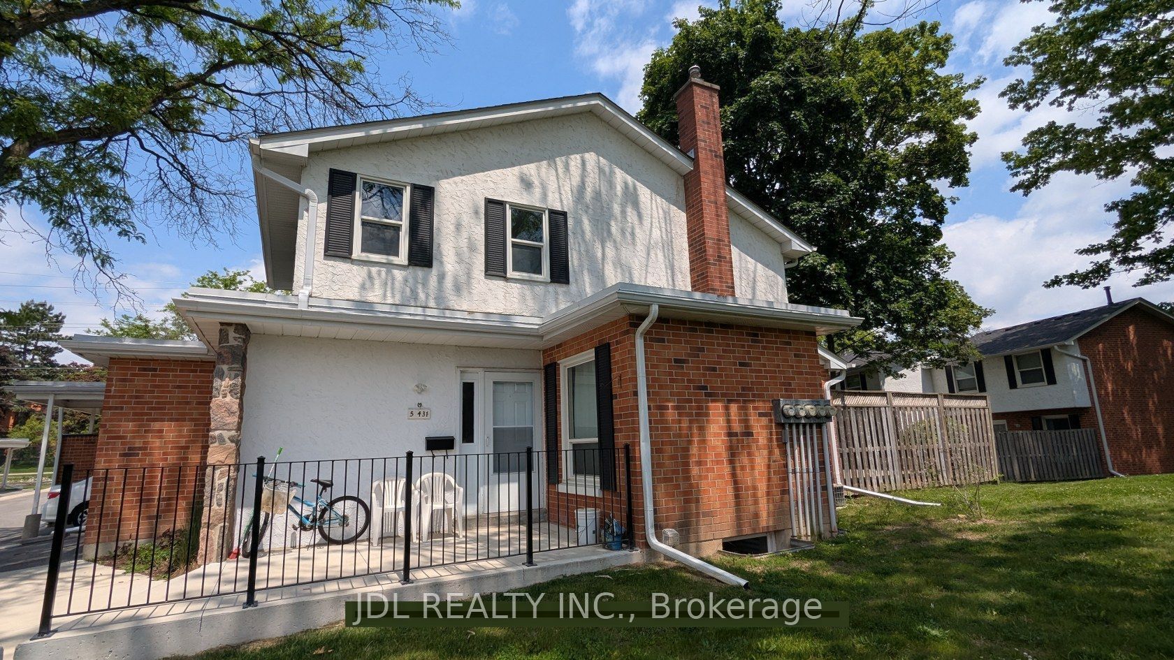 5-431 Keats Way, Waterloo, ON, N2L 5S7 photo 4