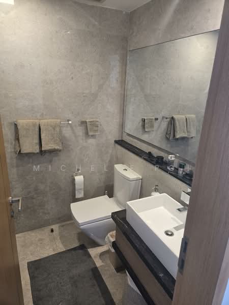 18 Marina Boulevard photo 4