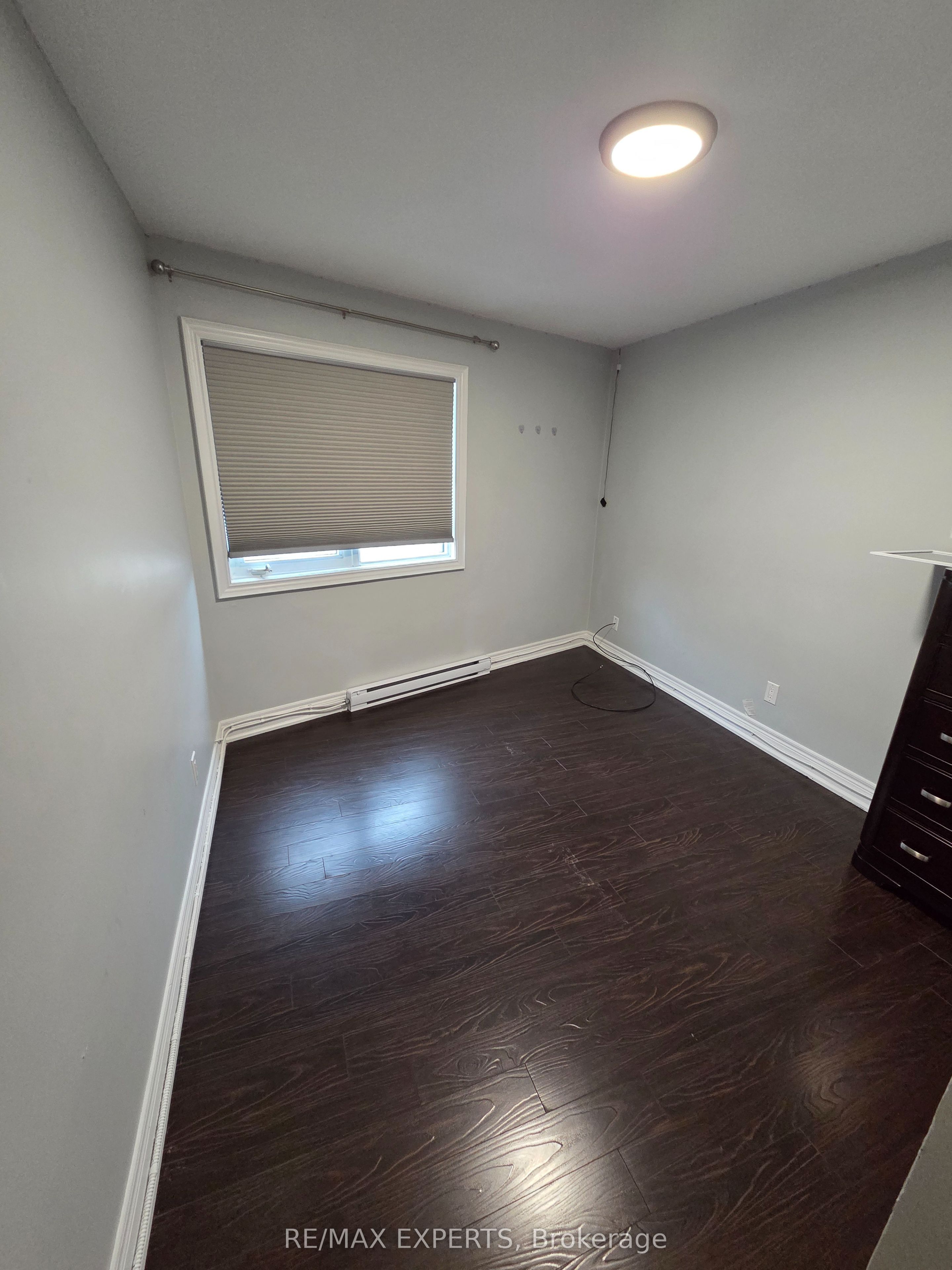 1-21 Scarlett Road, Toronto, ON, M6N 4J5