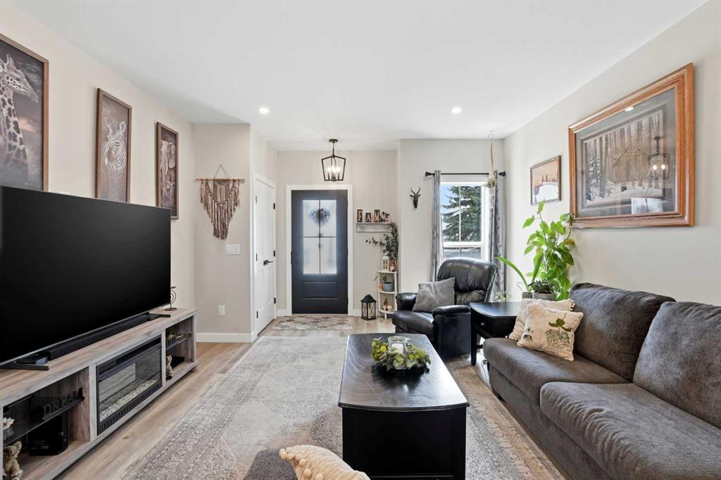 Additional image 6 of 8 Willow Place, Lacombe, AB, T4L 1V3