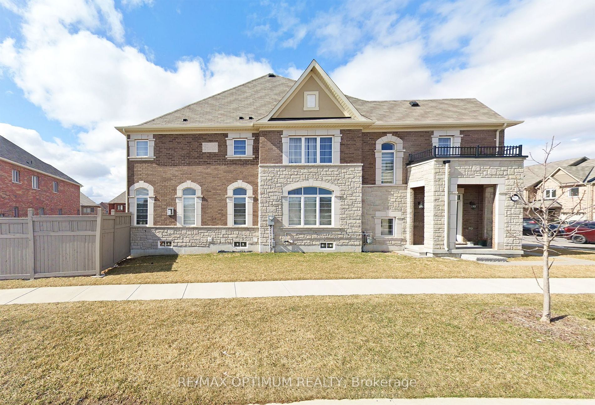 28 Montpelier Street, Brampton, ON, L6Y 6A6