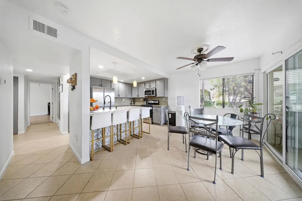 Additional image 40 of 341 N Melrose Drive Unit E, Vista, CA 92083