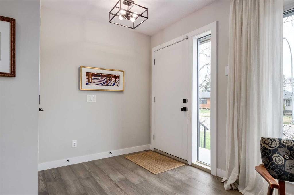 Additional image 2 of 79 Hollyburn Road SW, Calgary, AB, T2V 3H3