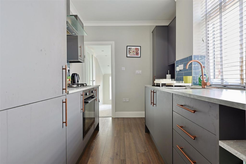 Additional image 2 of 2 bed flat for saleBenfield Road, North Heaton, Newcastle Upon Tyne NE6