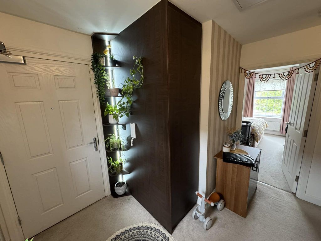 Additional image 3 of 2 bed flat to rentHutton Close, Newbury RG14