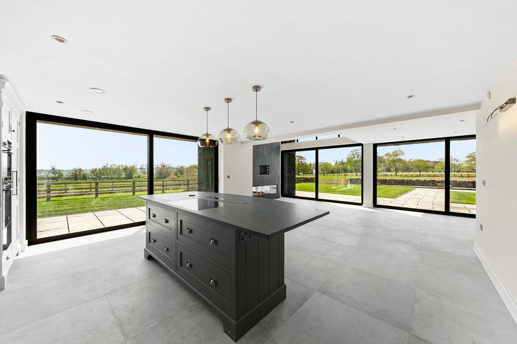 4 bed barn conversion to rentOtley Road, Beckwithshaw HG3