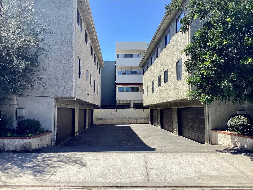 Additional image 62 of 17836 Killion Street Unit A, Encino, CA 91316