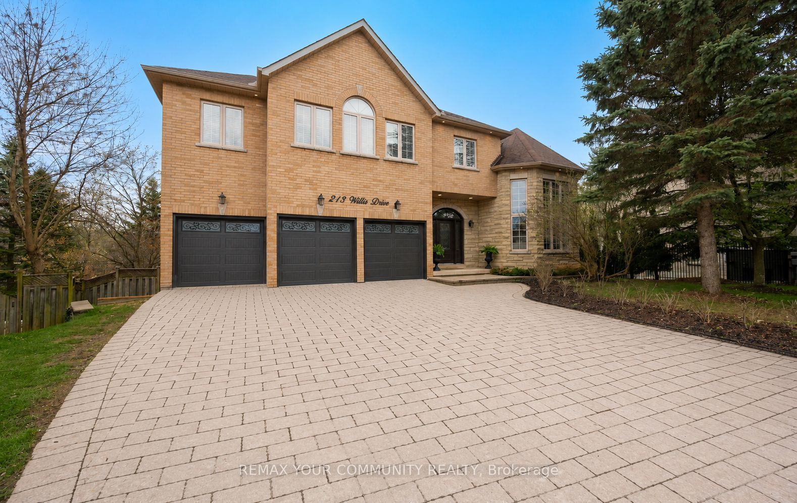 Additional image 2 of 213 Willis Drive, Aurora, ON, L4G 7M2