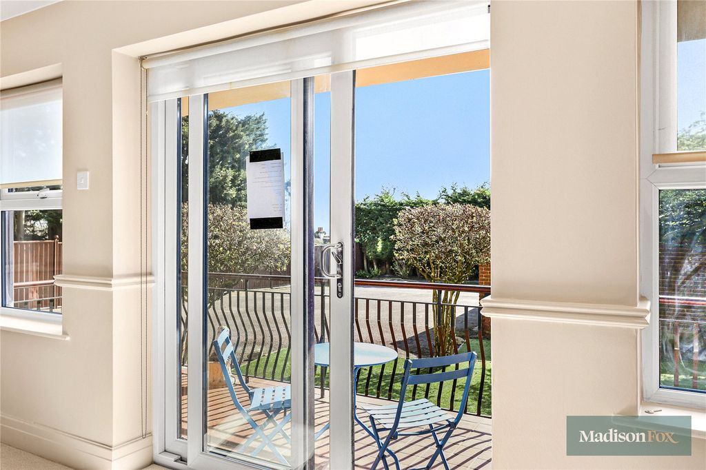 Additional image 7 of 3 bed flat for saleManor Road, Chigwell, Essex IG7