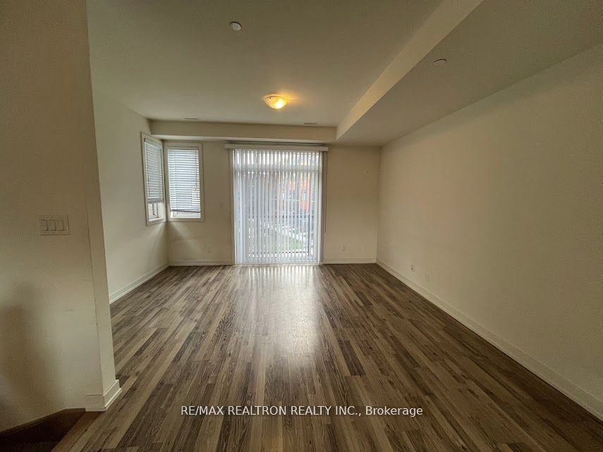 TH9-370H Red Maple Road, Richmond Hill, ON, L4C 5T4