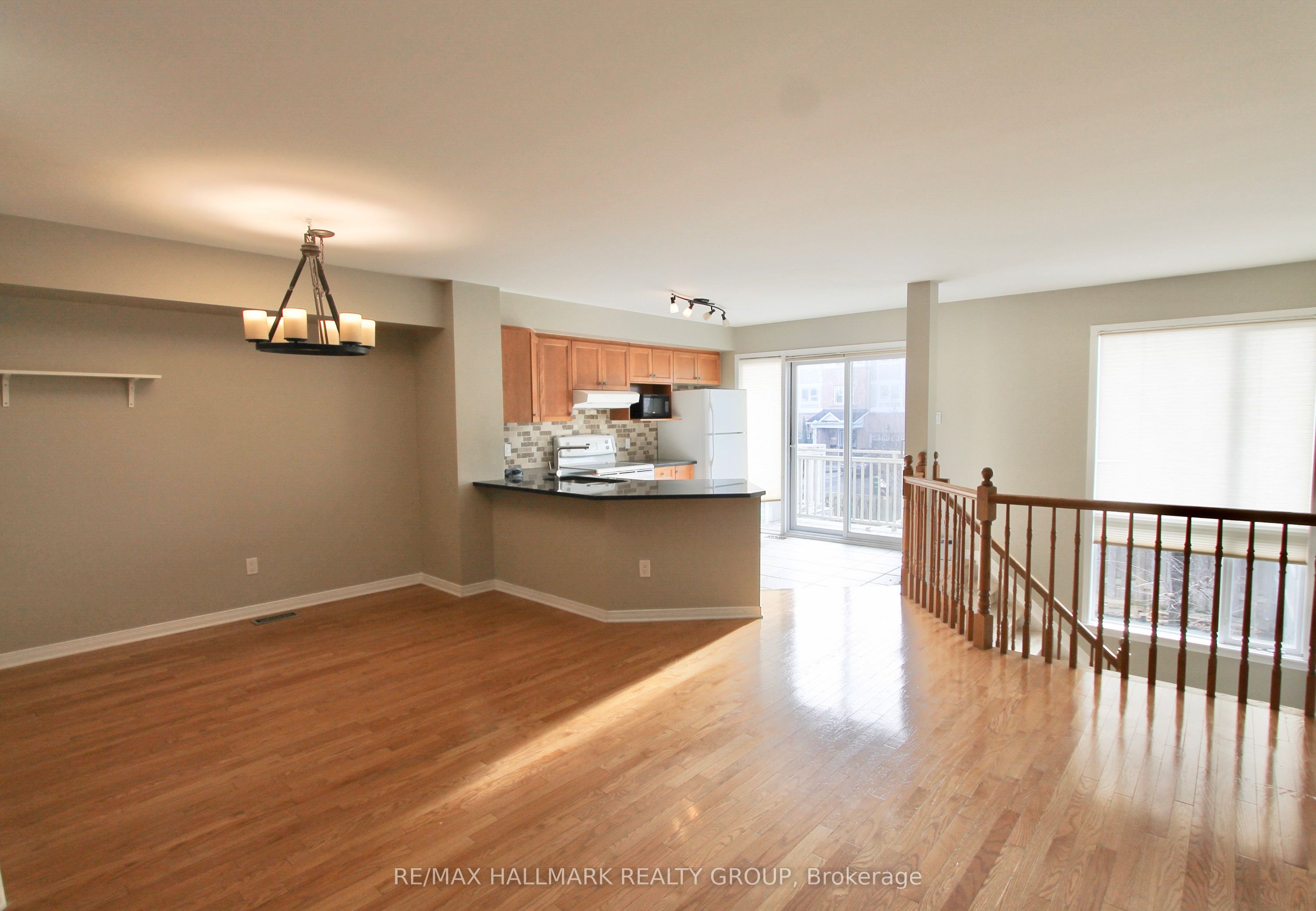 Additional image 4 of 55 Maxton Private, Ottawa, ON, K1J 1J1