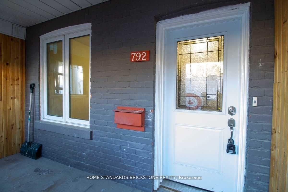 Additional image 4 of Main-792 Pape Avenue, Toronto, ON, M4K 3S7