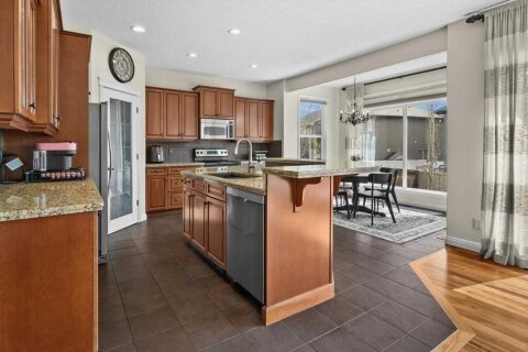 Additional image 8 of 311 Royal Oak Circle NW, Calgary, AB, T3G 5L9