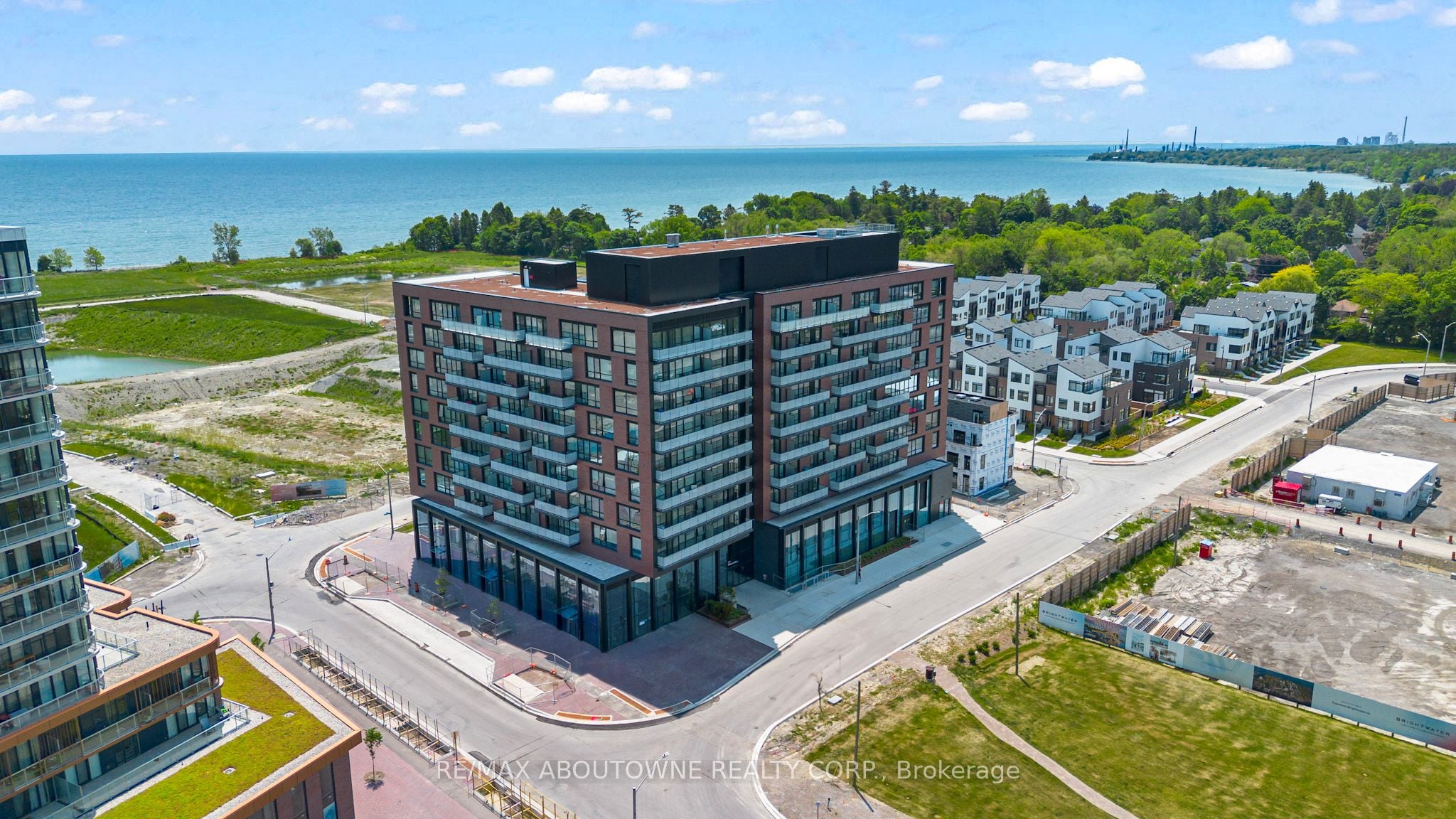 Additional image 2 of 806-251 Masonry Way, Mississauga, ON, L5H 0B2