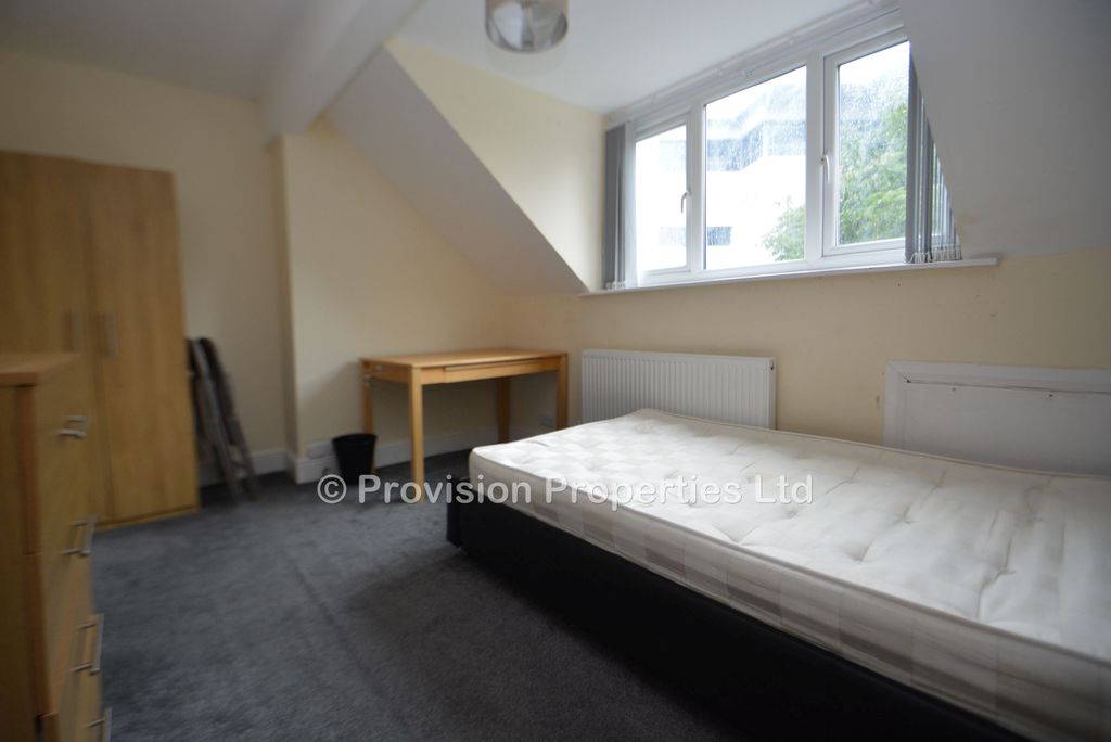 Additional image 10 of 7 bed semi-detached house to rentSt Michaels Lane, Headingley, Leeds LS6