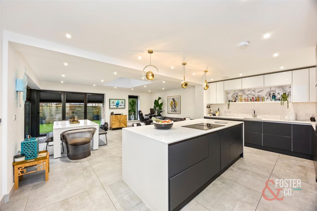 Additional image 2 of 4 bed detached house to rentColebrook Road, Brighton BN1