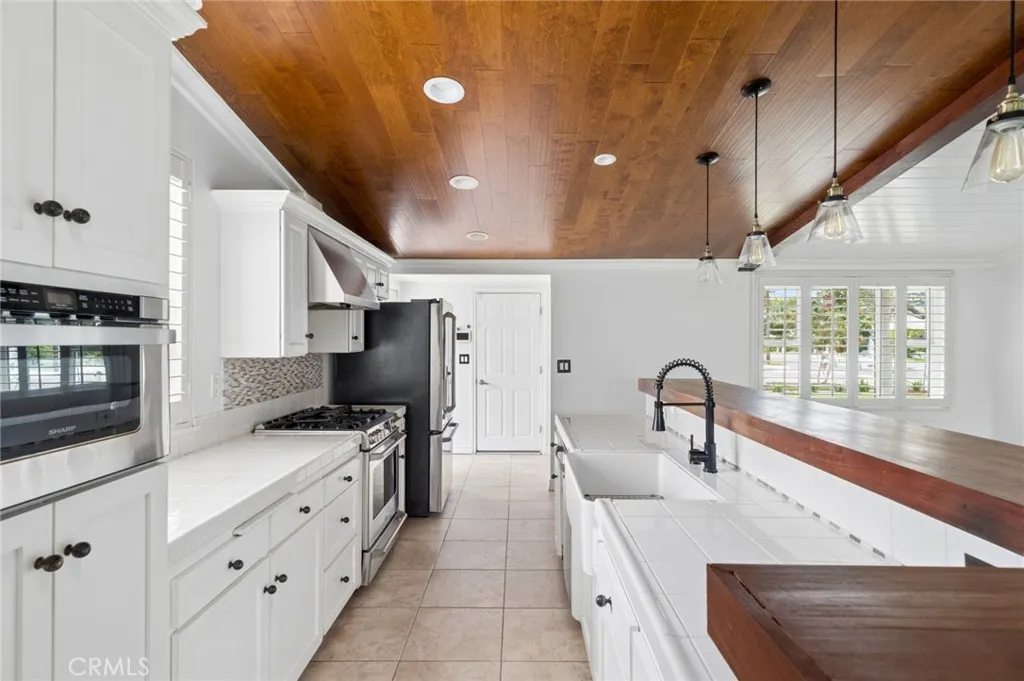 Additional image 16 of 300 Esther Street, Costa Mesa, CA 92627