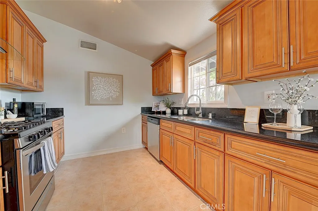 Additional image 77 of 2044 W Spruce Avenue, Orange, CA 92868