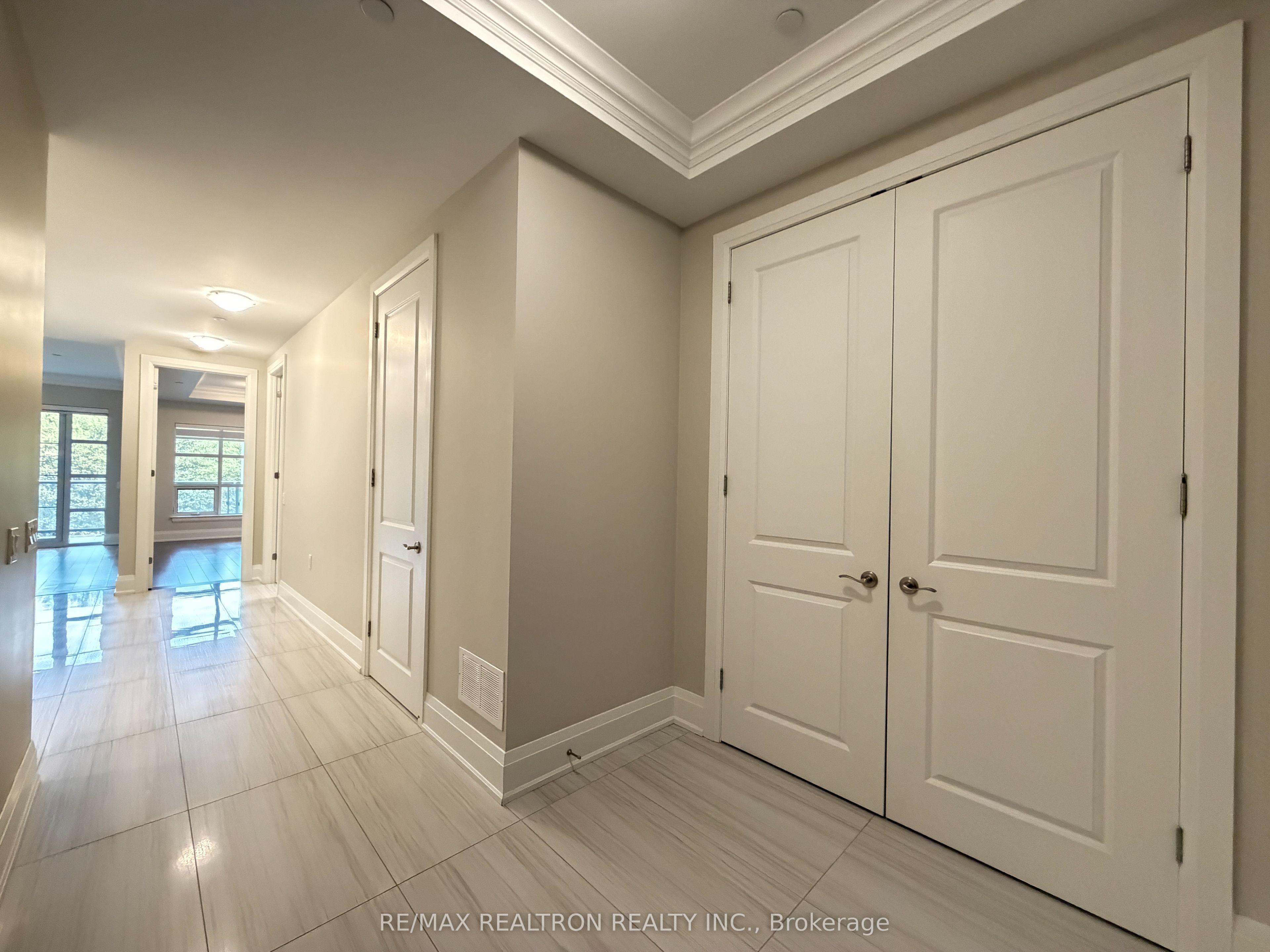 Additional image 2 of 501-9909 Pine Valley Drive, Vaughan, ON, L4H 4M1