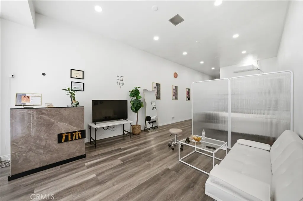 Additional image 45 of 340 E Foothill Blvd, Arcadia, CA 91006