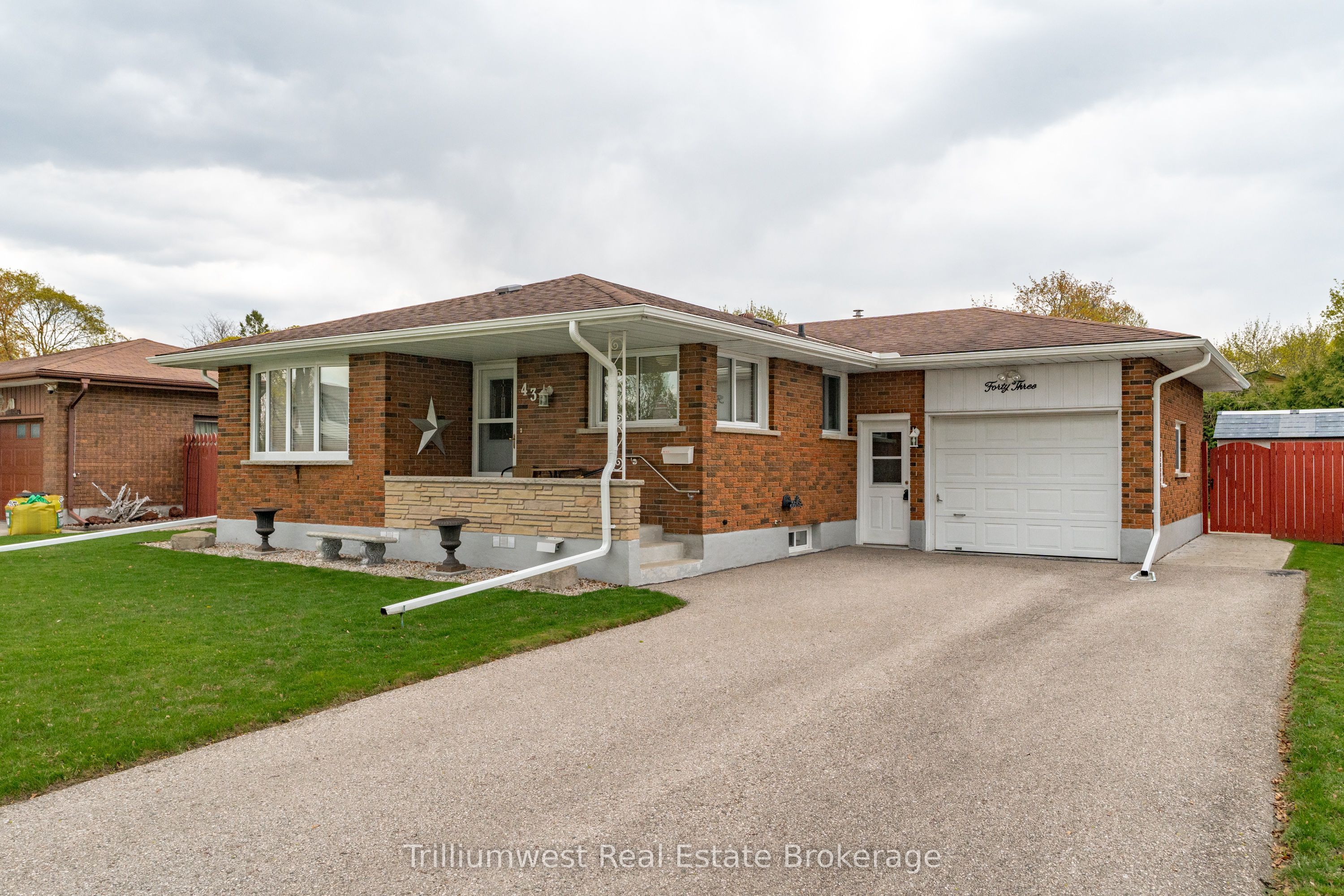 Additional image 2 of 43 Tupper Crescent, Kitchener, ON, N2B 2Y1