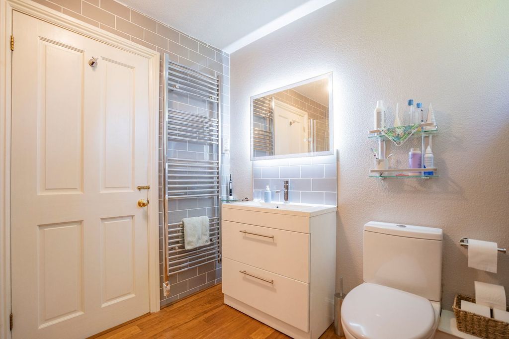 Additional image 18 of 3 bed flat for saleWest Malvern Road, Malvern, Worcestershire WR14