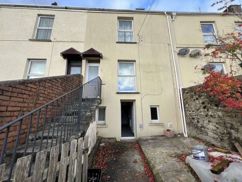 2 bed flat to rentSpring Gardens, Carmarthen, Carmarthenshire SA31