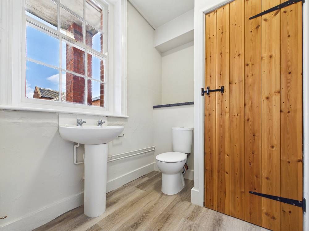 Additional image 14 of 2 bed flat to rentMain Road, Woolverstone, Ipswich, Suffolk IP9
