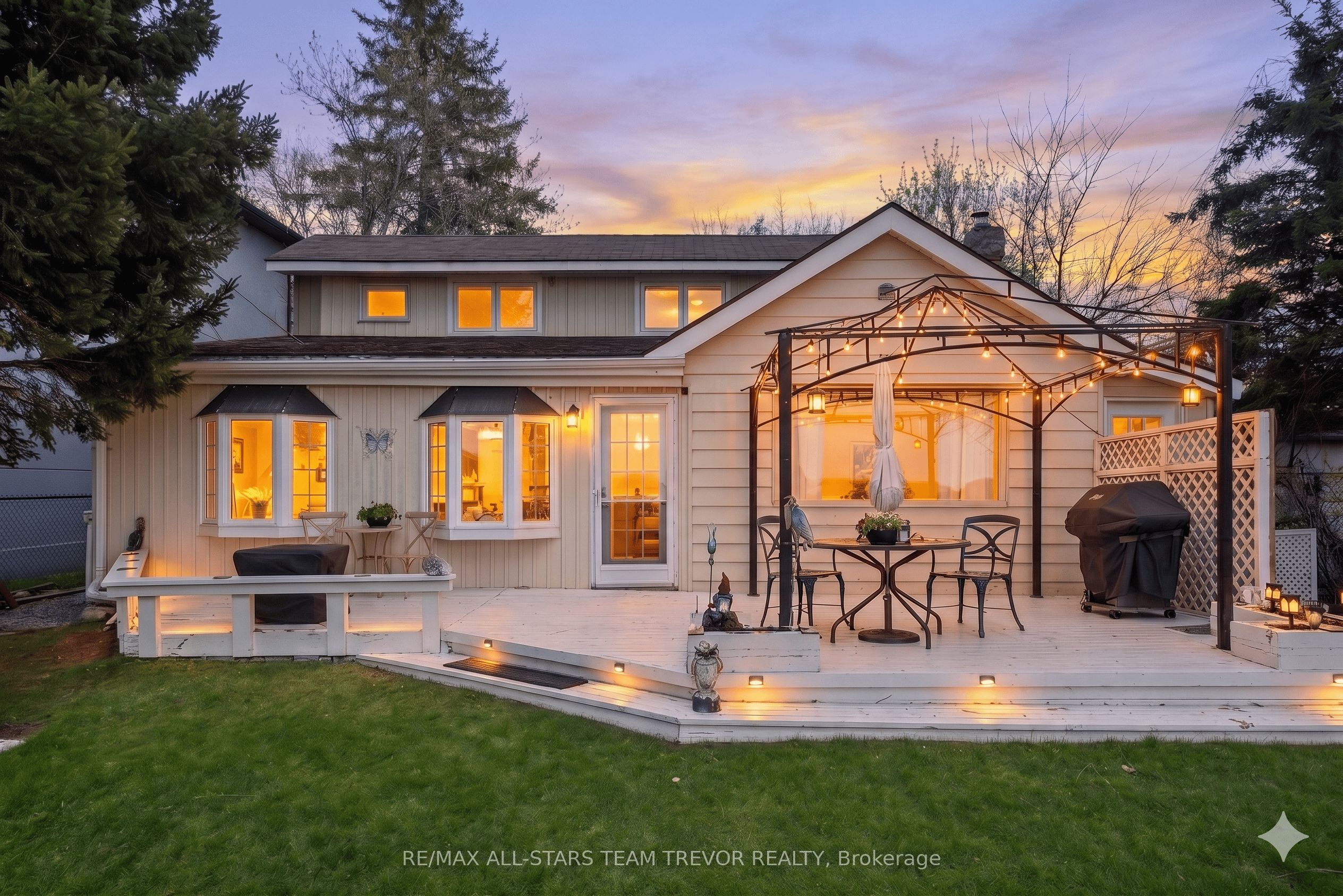 263 Pleasant Boulevard, Georgina, ON, L4P 2S7