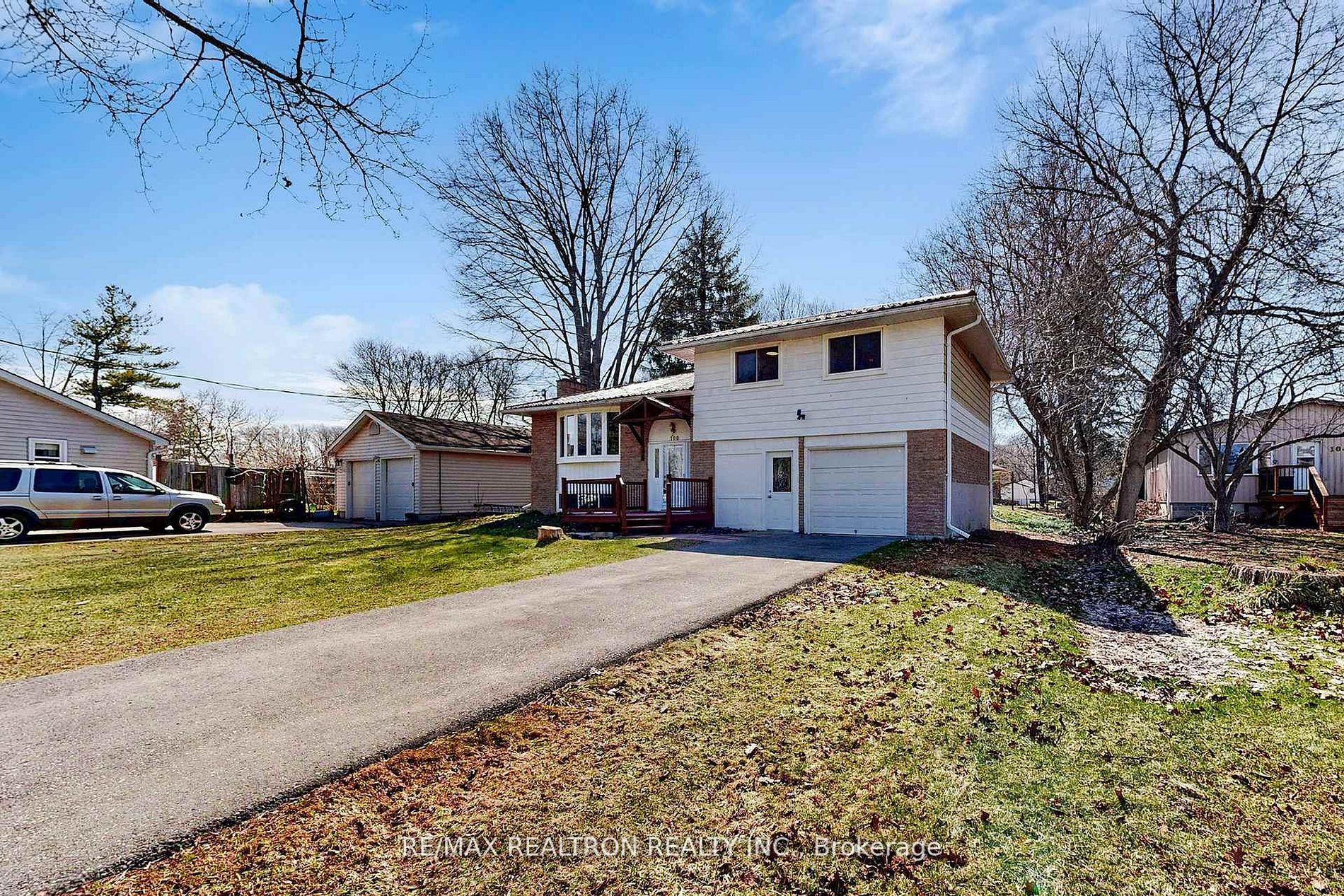 Additional image 2 of 100 River Drive, East Gwillimbury, ON, L9N 1A4