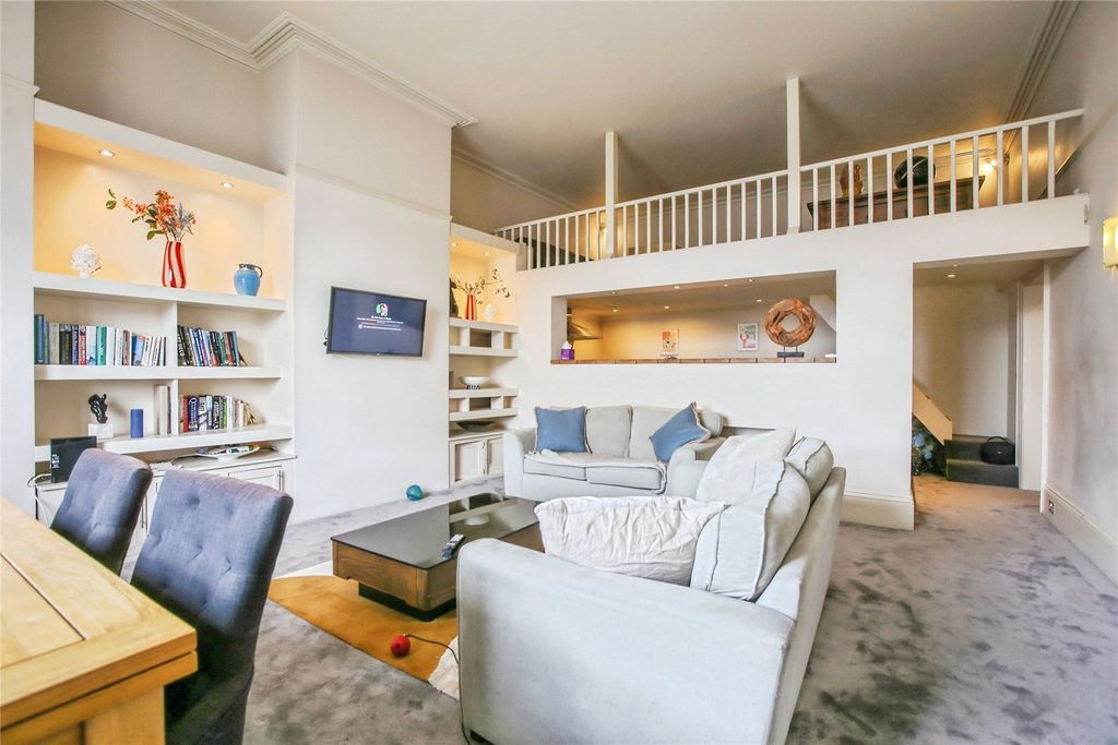 Additional image 3 of 3 bed flat to rentBerkeley Street, Cheltenham, Gloucestershire GL52