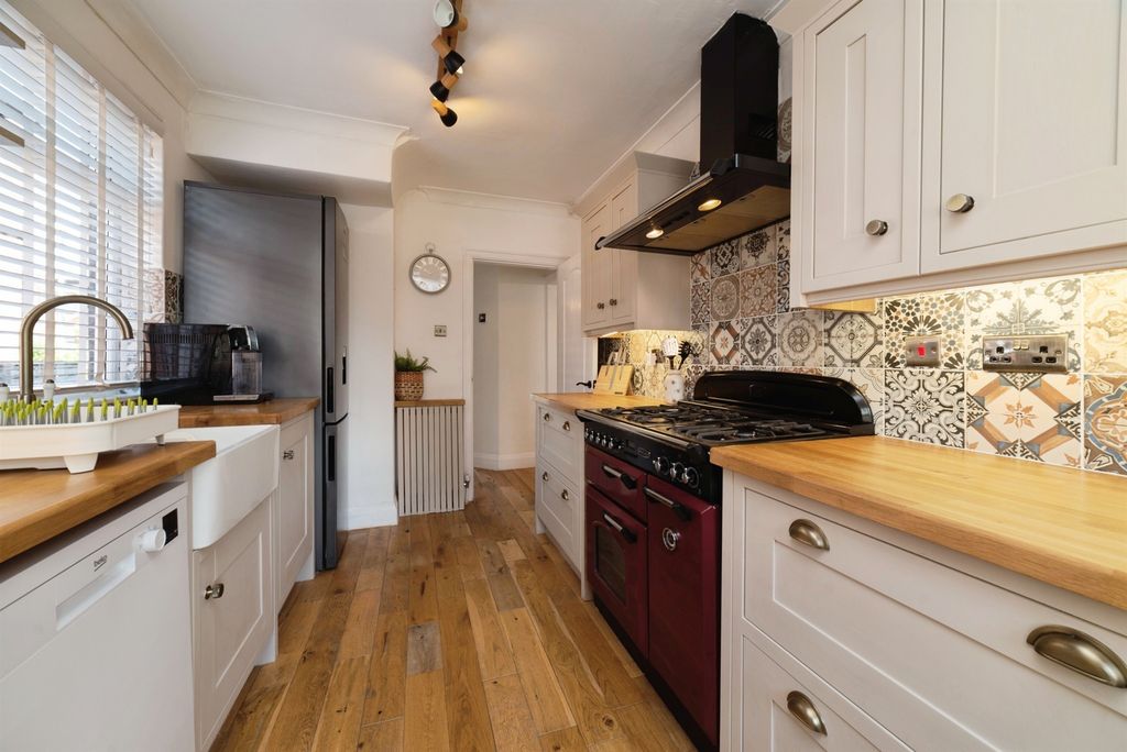 Additional image 9 of 3 bed semi-detached house for saleKingtree Avenue, Cottingham HU16