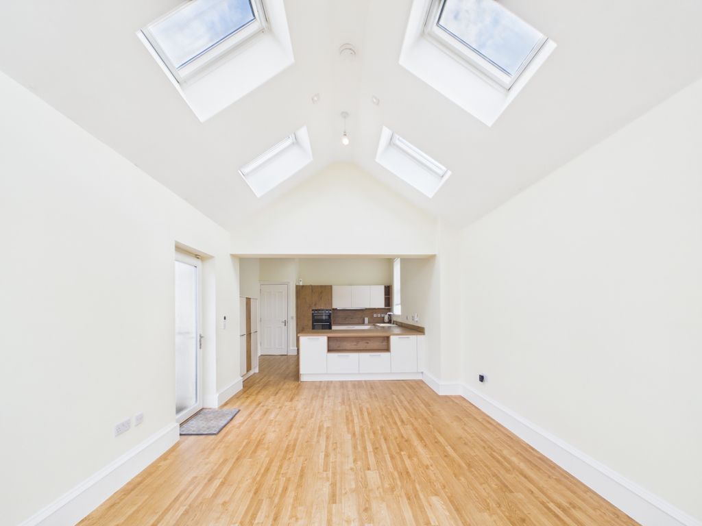 Additional image 7 of 2 bed bungalow for saleNithdene, Victoria Place, Airdrie ML6