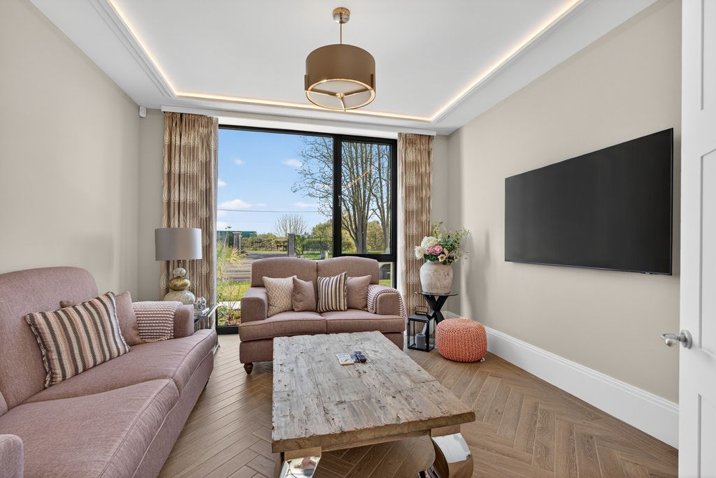 Additional image 14 of 5 bed detached house for saleDorney Reach Road Dorney Reach Maidenhead, Berkshire SL6