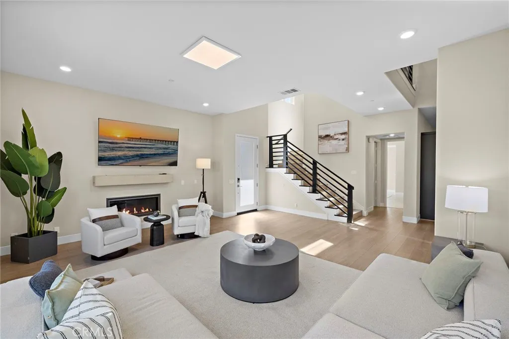 Additional image 86 of 77 Pelican Ln, Irvine, CA 92618