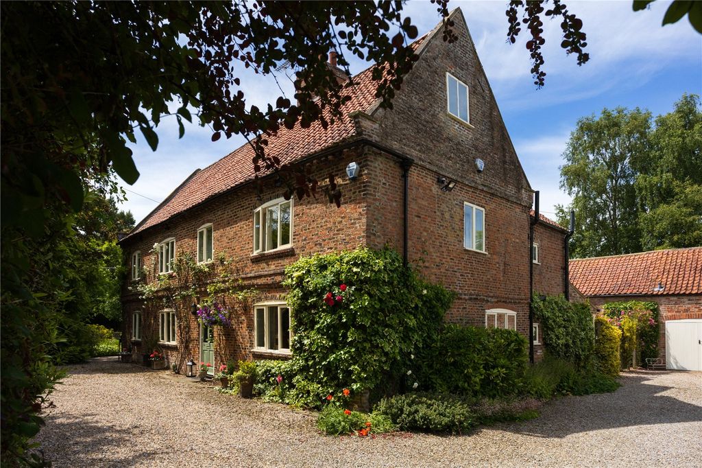 4 bed detached house for saleWest Wood House, Main Street, Sutton On Derwent, York YO41
