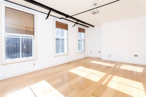 Beak Street, Soho W1F, Studio to rent