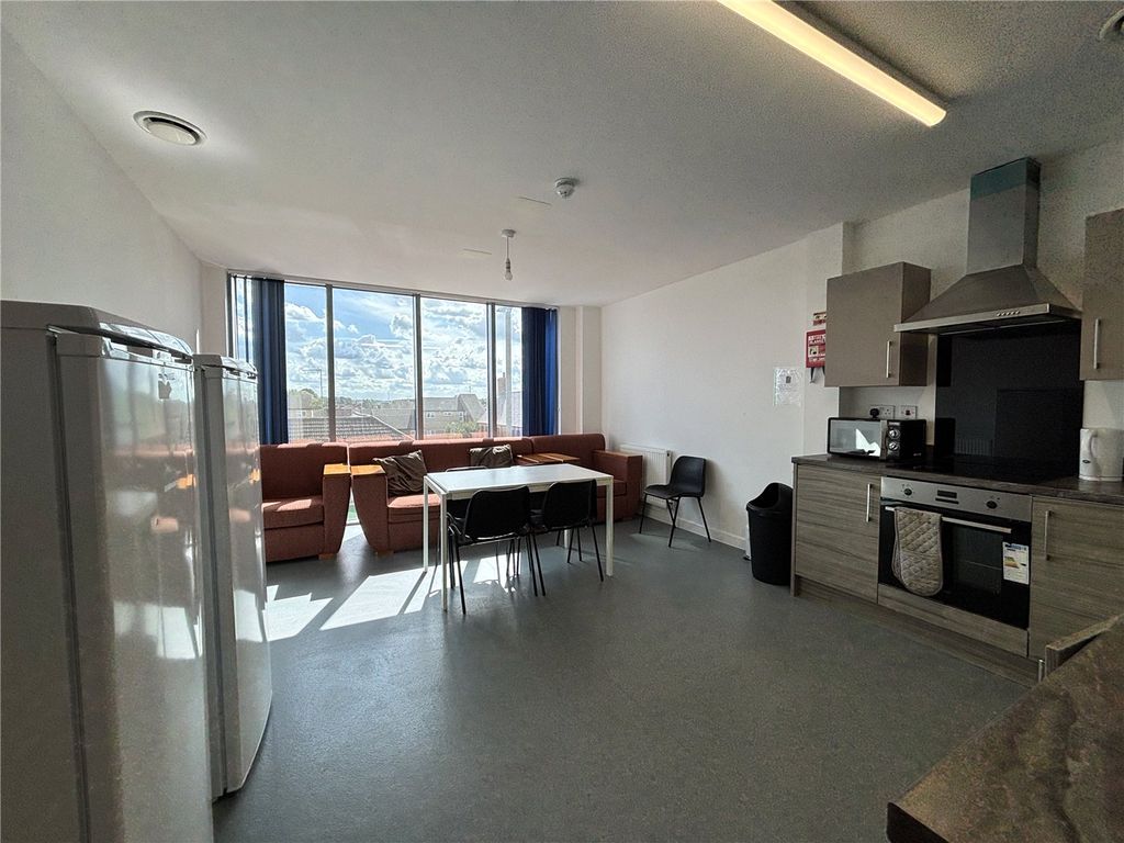 Additional image 5 of 9 bed flat to rentWellingborough Road, Northampton, Northamptonshire NN1
