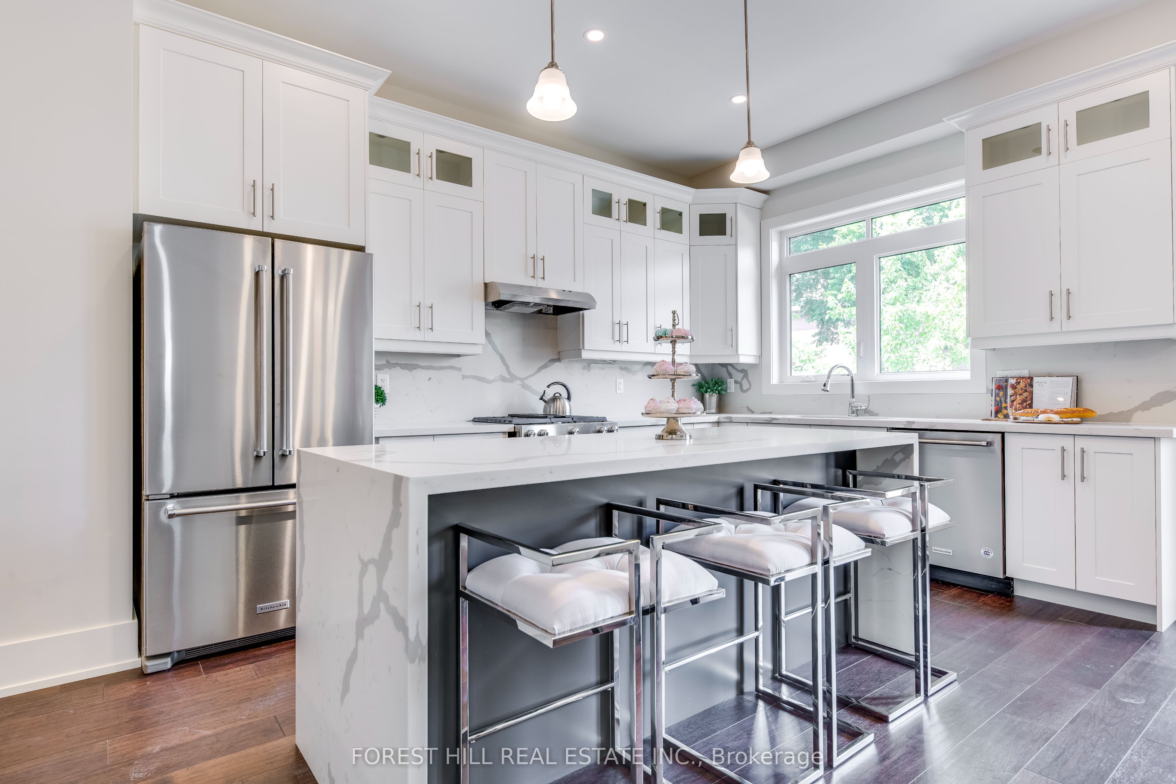 Additional image 5 of 727 Ebony Avenue, Mississauga, ON, L5E 1A1